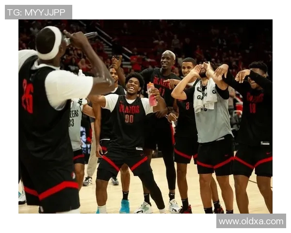 开拓者全队领导人在休赛期集中讨论新赛季目标和策略 开拓者全队领导人在休赛期集中讨论新赛季目标和策略